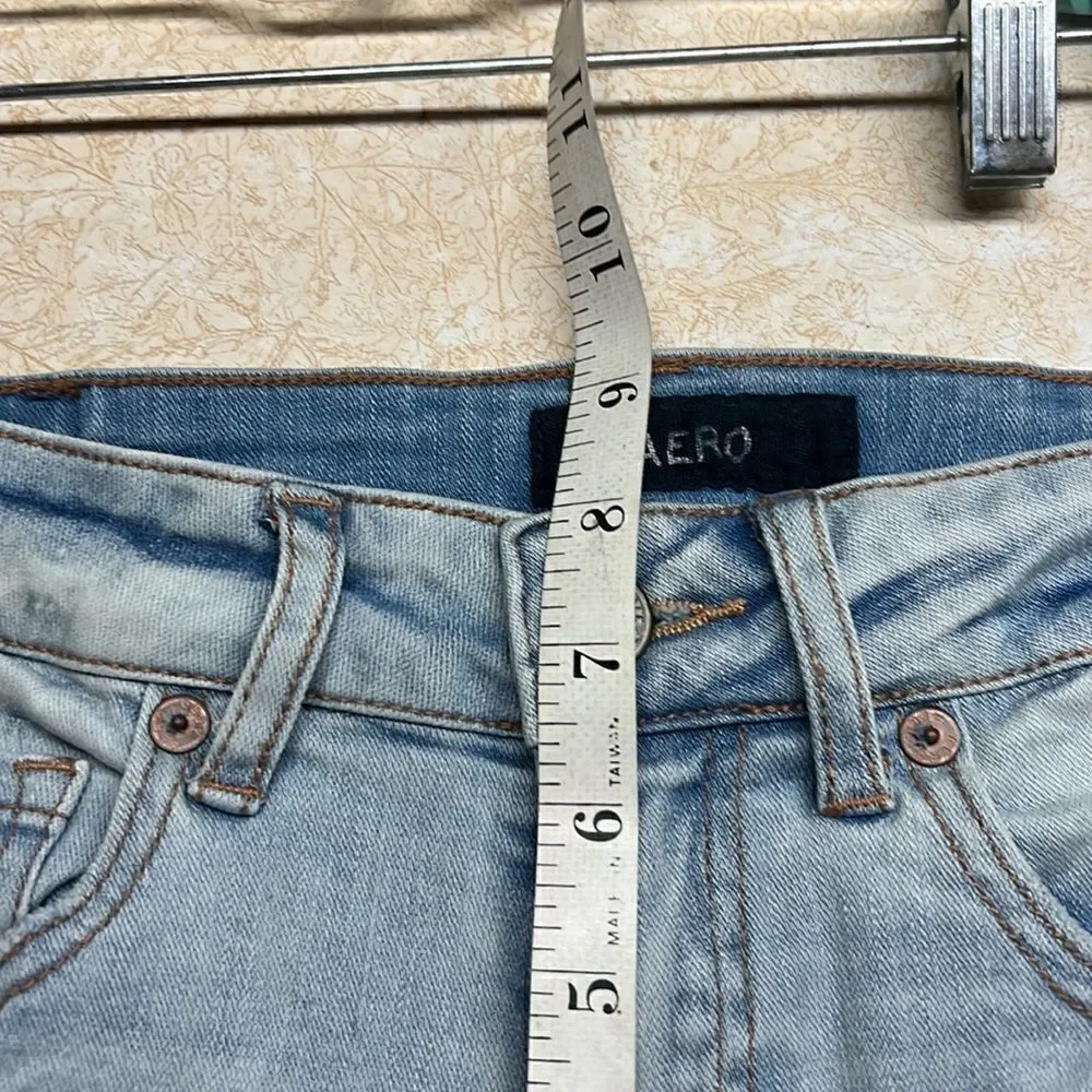 🔥 5/20🔥 Aero Low rise midi distressed denim  shorts Sz 4